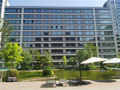 霍城县江苏中学田径运动场